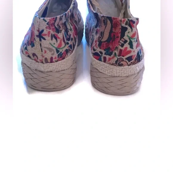 Espadrilles With Frida Kahlo Floral Print 7.5 Made in Mexico Like New - Picture 6 of 10